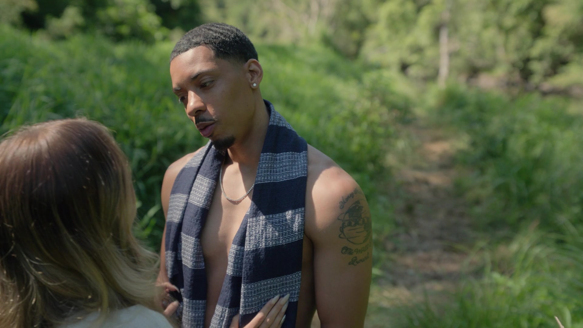 samaraweavingcom_nineperfectstrangers_109.jpg samaraweavingcom_nineperfectstrangers_109.jpg