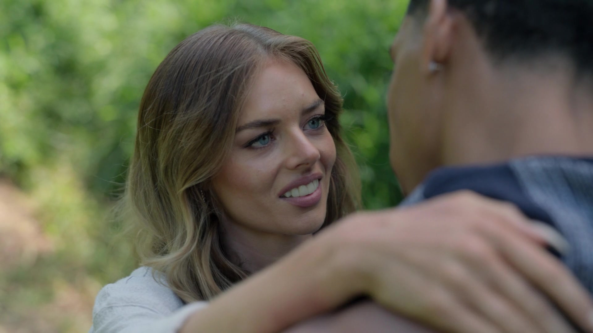 samaraweavingcom_nineperfectstrangers_114.jpg samaraweavingcom_nineperfectstrangers_114.jpg