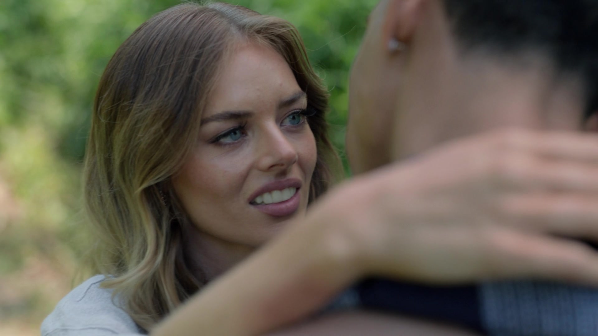 samaraweavingcom_nineperfectstrangers_119.jpg samaraweavingcom_nineperfectstrangers_119.jpg