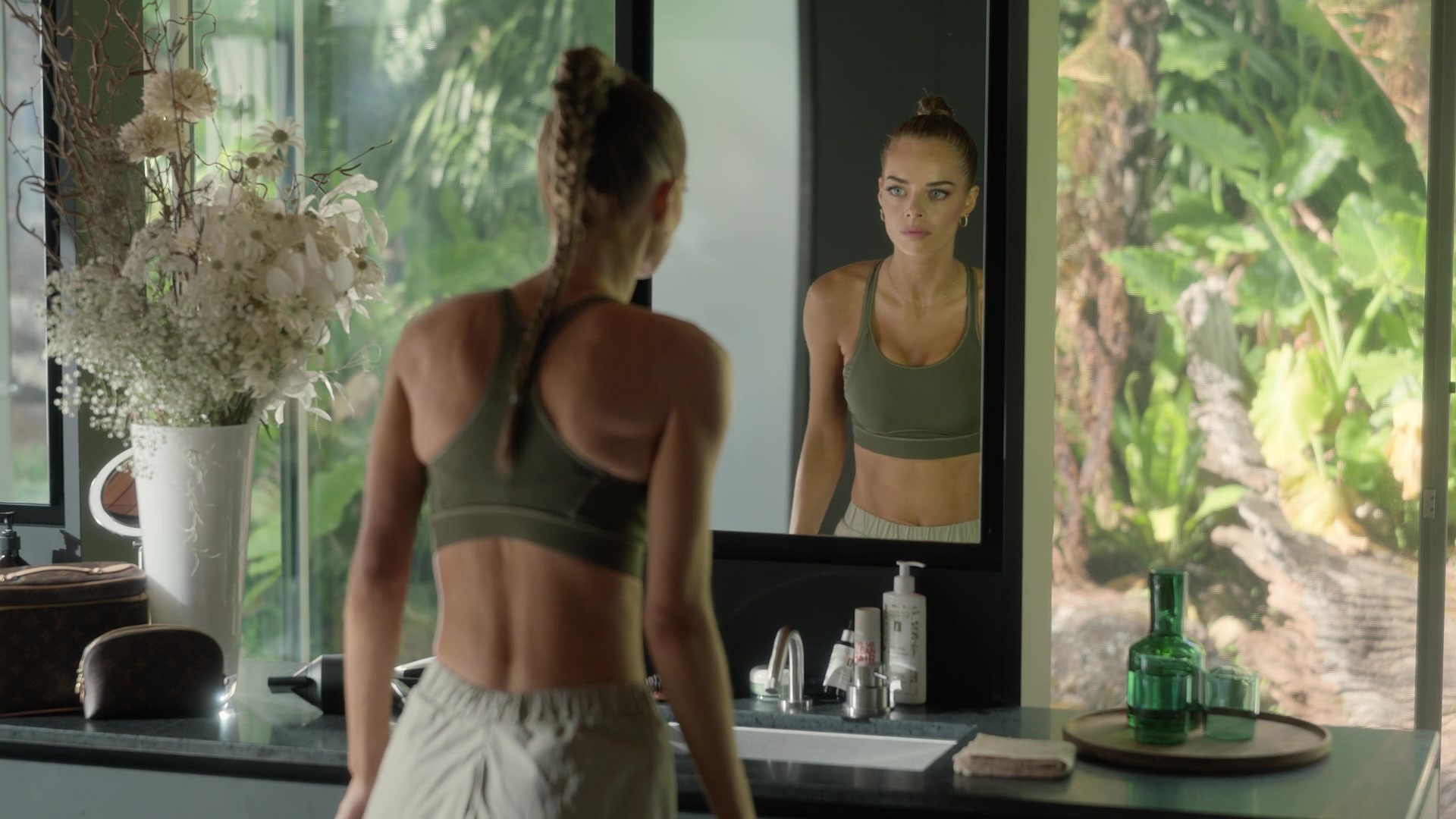 samaraweavingcom_nineperfectstrangers_068.jpg samaraweavingcom_nineperfectstrangers_068.jpg