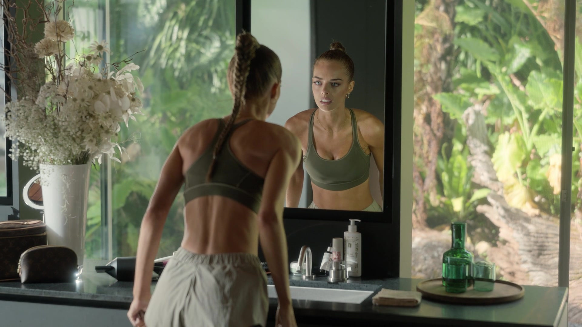 samaraweavingcom_nineperfectstrangers_072.jpg samaraweavingcom_nineperfectstrangers_072.jpg