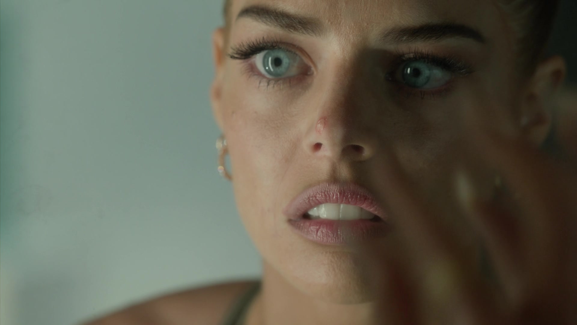 samaraweavingcom_nineperfectstrangers_074.jpg samaraweavingcom_nineperfectstrangers_074.jpg