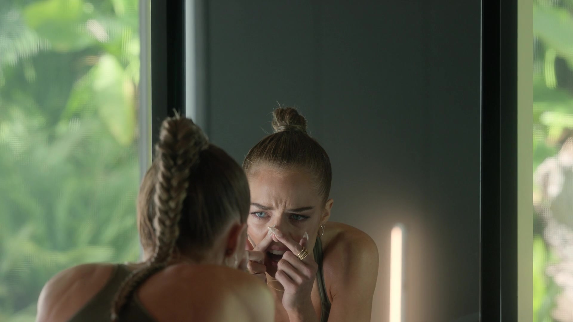 samaraweavingcom_nineperfectstrangers_090.jpg samaraweavingcom_nineperfectstrangers_090.jpg