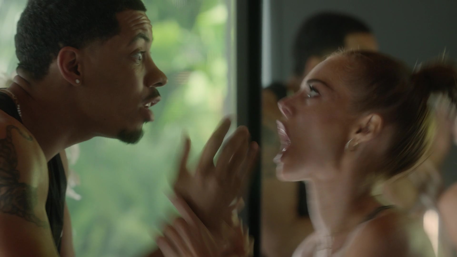 samaraweavingcom_nineperfectstrangers_127.jpg samaraweavingcom_nineperfectstrangers_127.jpg