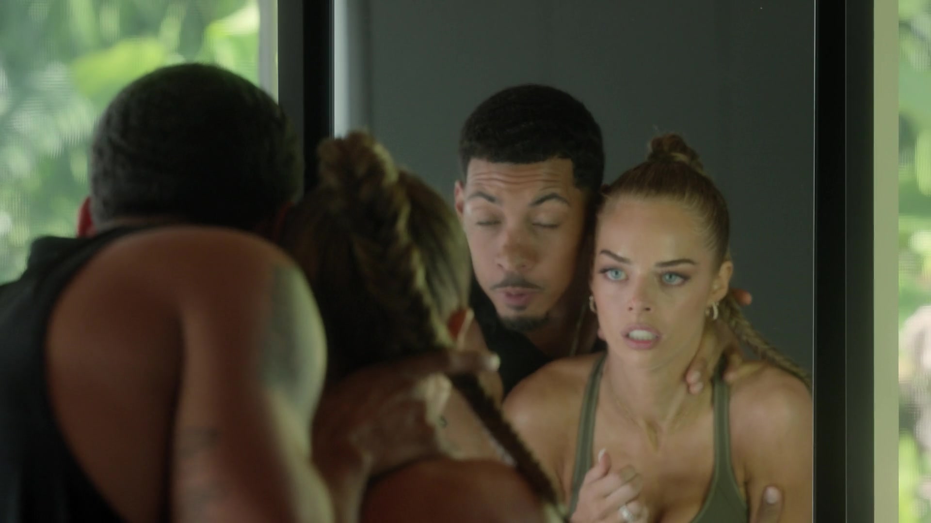 samaraweavingcom_nineperfectstrangers_132.jpg samaraweavingcom_nineperfectstrangers_132.jpg