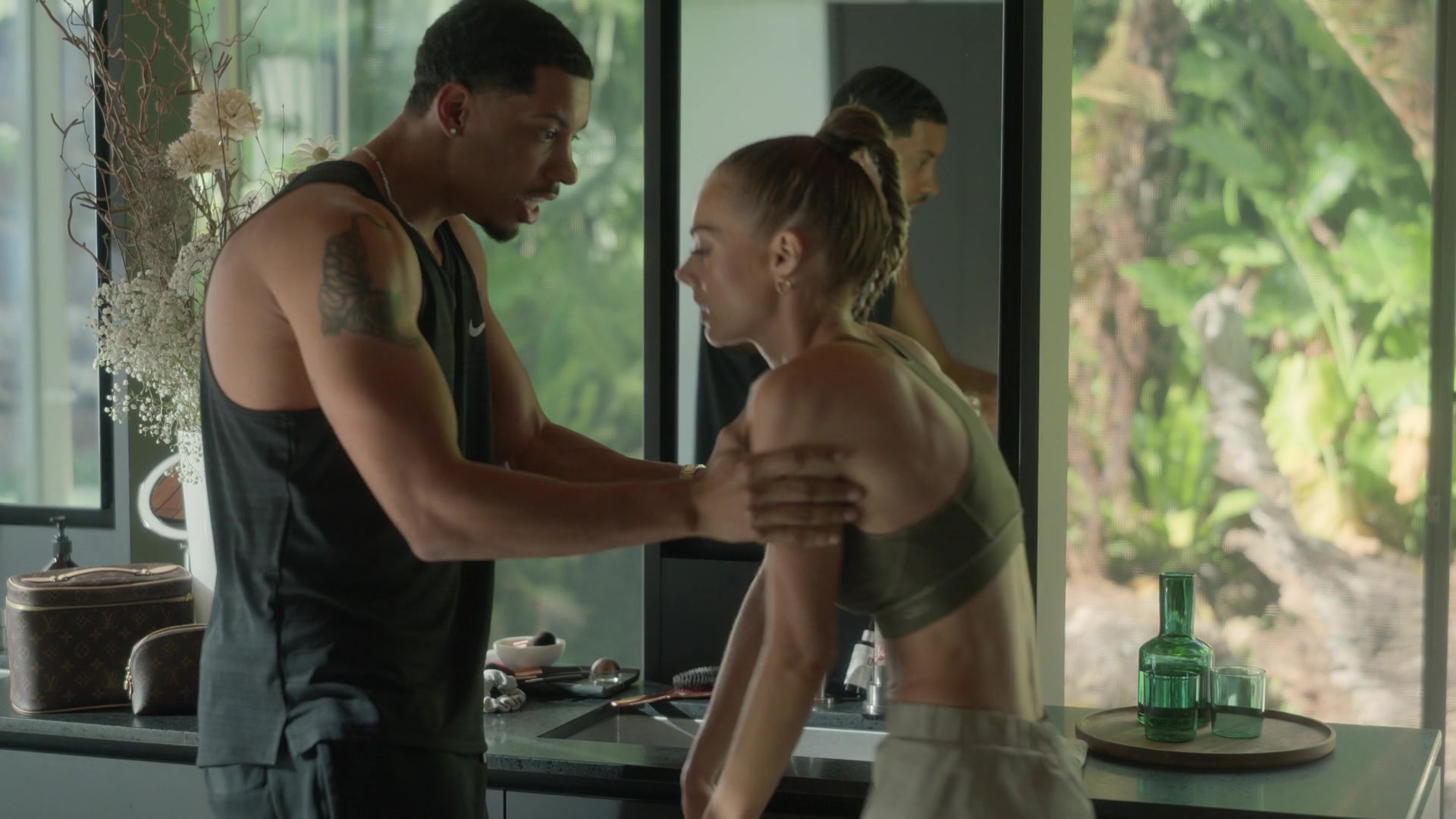 samaraweavingcom_nineperfectstrangers_146.jpg samaraweavingcom_nineperfectstrangers_146.jpg