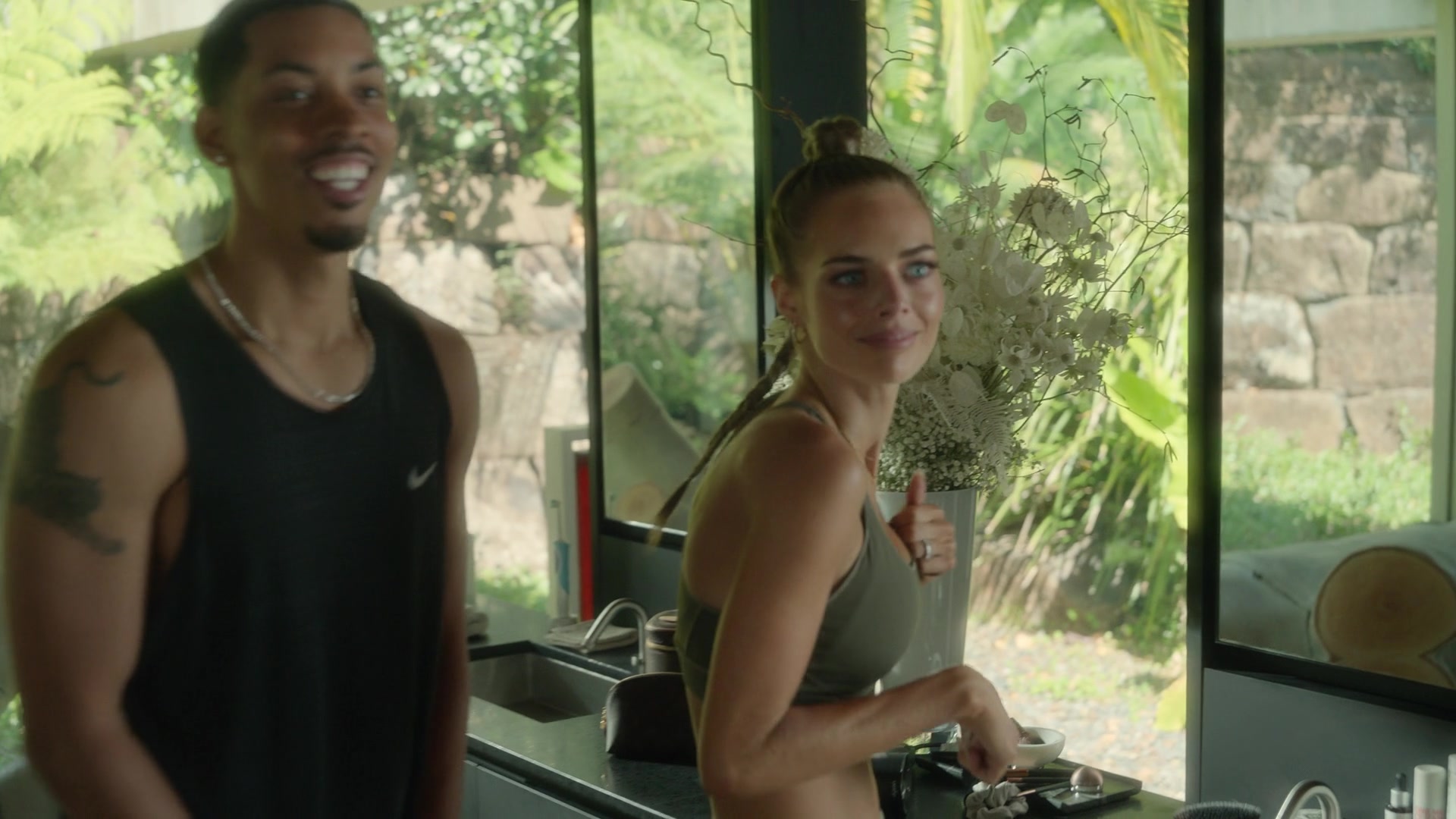 samaraweavingcom_nineperfectstrangers_179.jpg samaraweavingcom_nineperfectstrangers_179.jpg