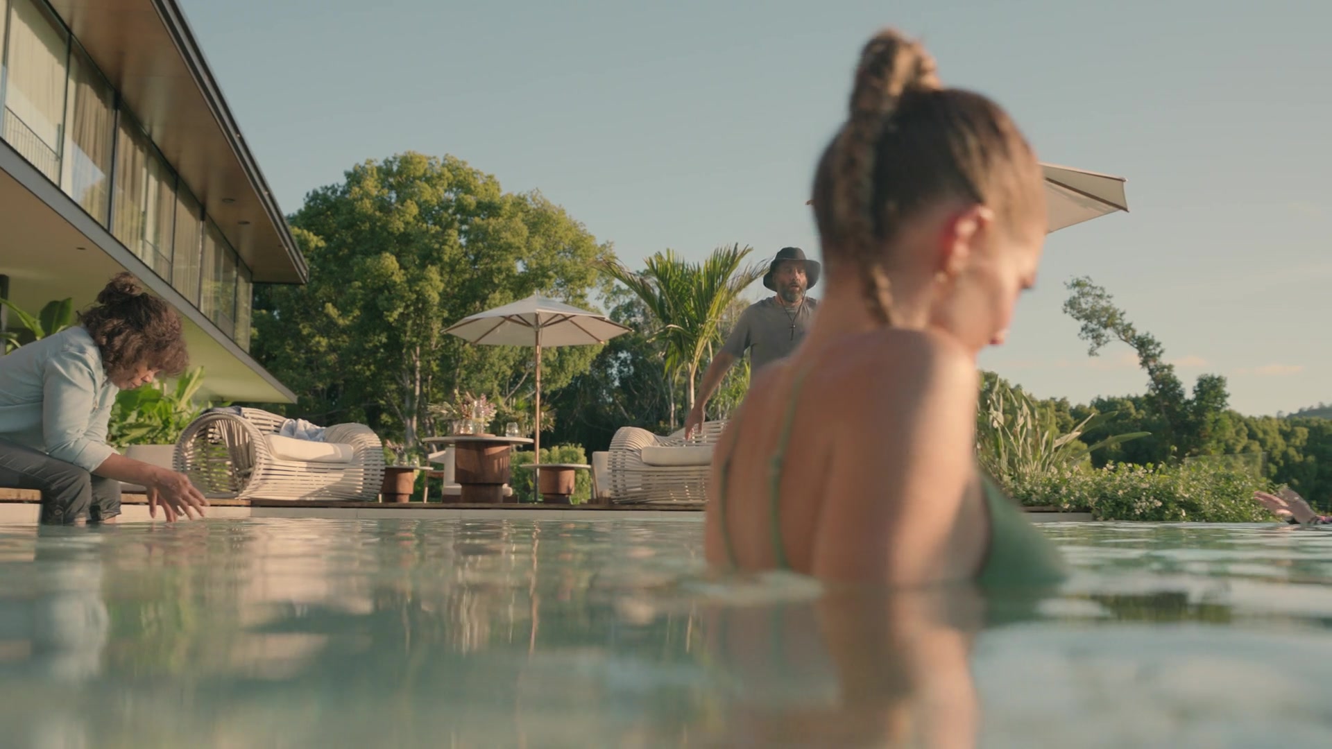 samaraweavingcom_nineperfectstrangers_205.jpg samaraweavingcom_nineperfectstrangers_205.jpg