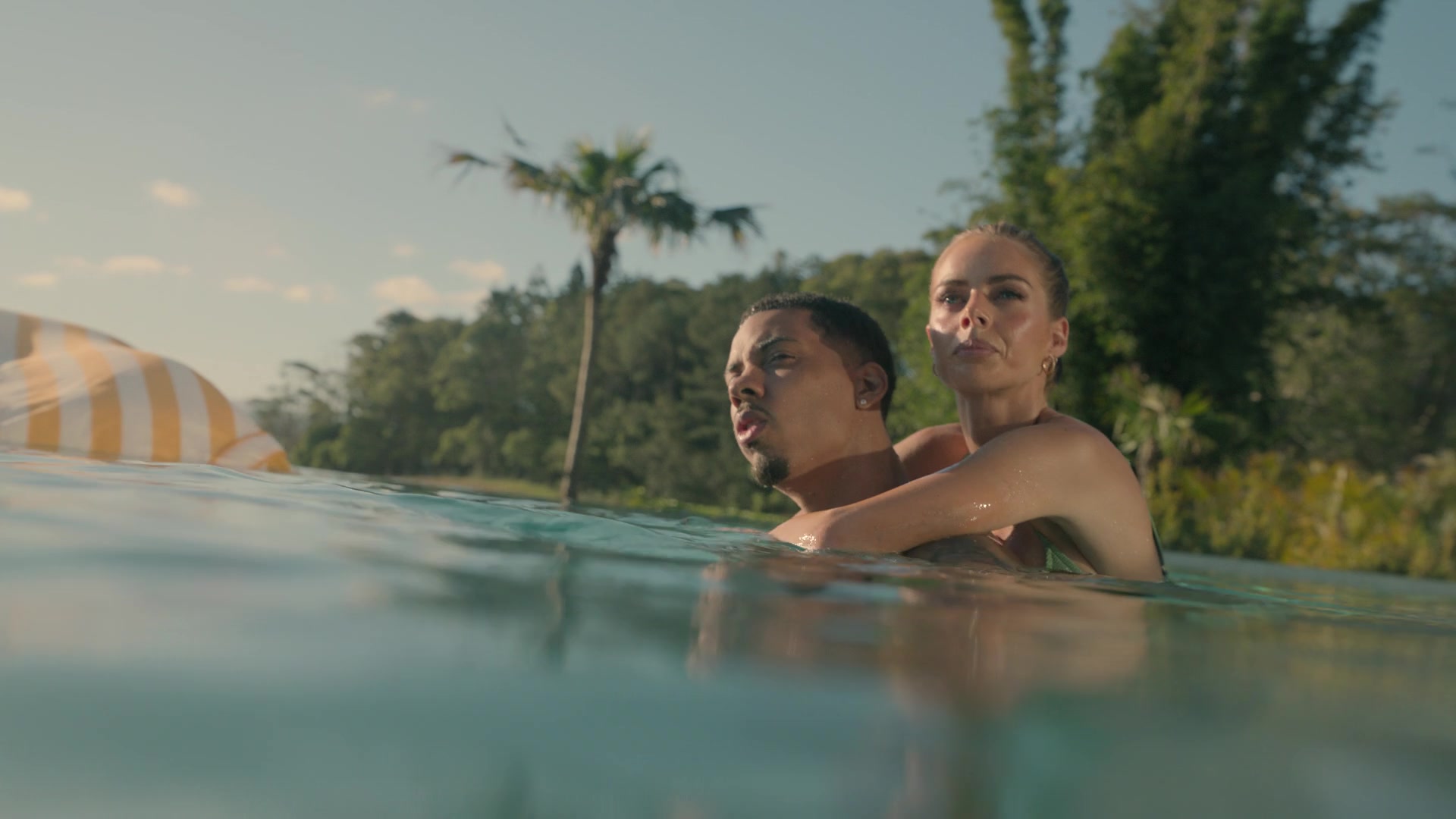 samaraweavingcom_nineperfectstrangers_227.jpg samaraweavingcom_nineperfectstrangers_227.jpg