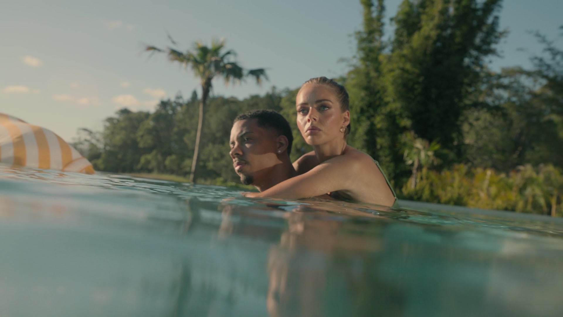 samaraweavingcom_nineperfectstrangers_229.jpg samaraweavingcom_nineperfectstrangers_229.jpg