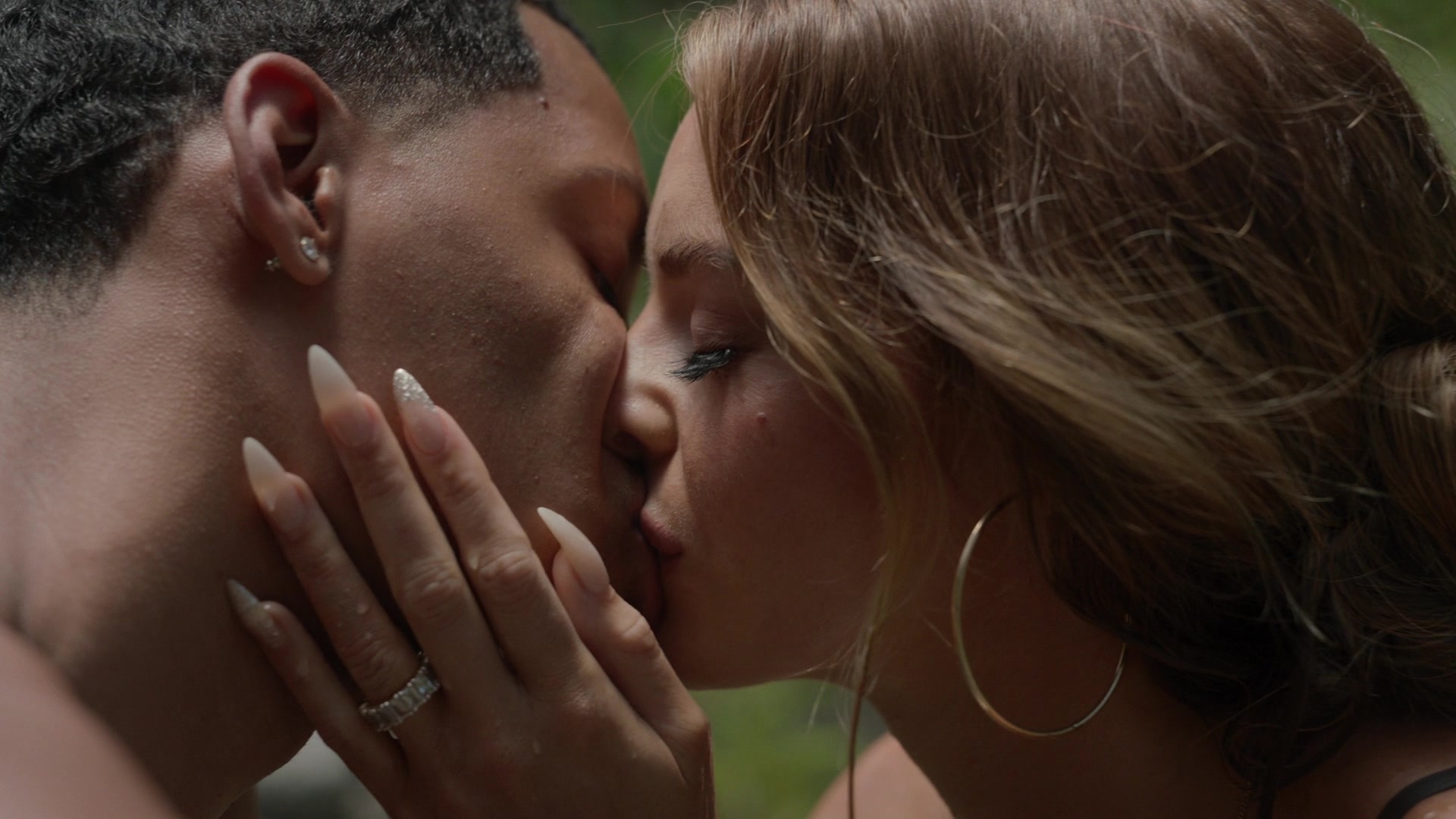 samaraweavingcom_nineperfectstrangers_094.jpg samaraweavingcom_nineperfectstrangers_094.jpg