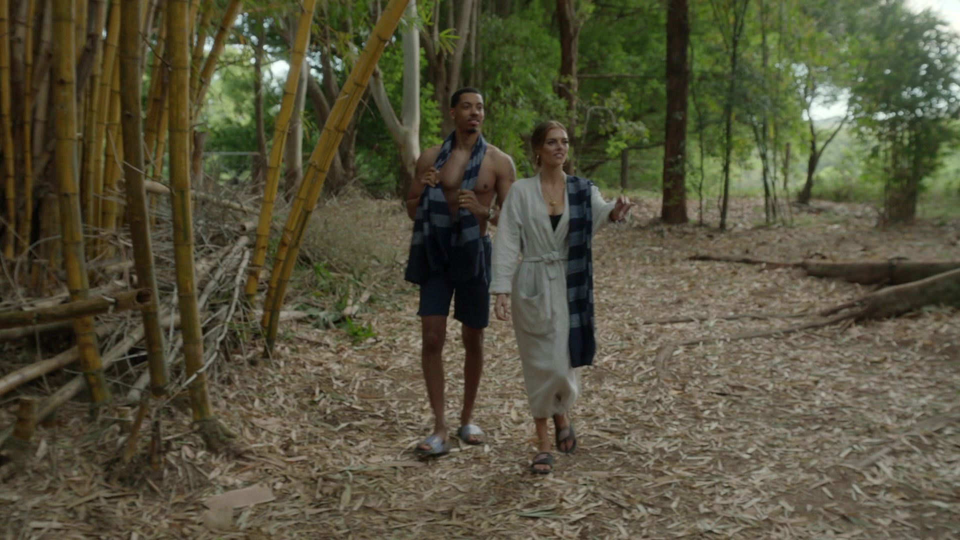 samaraweavingcom_nineperfectstrangers_136.jpg samaraweavingcom_nineperfectstrangers_136.jpg