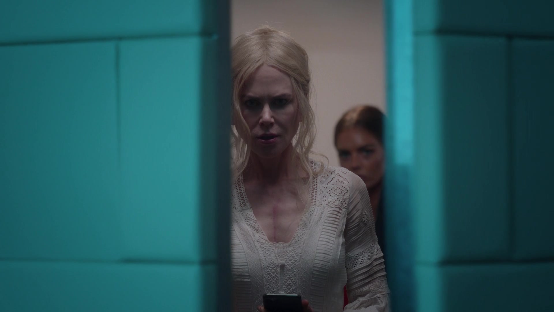 samaraweavingcom_nineperfectstrangers_067.jpg samaraweavingcom_nineperfectstrangers_067.jpg