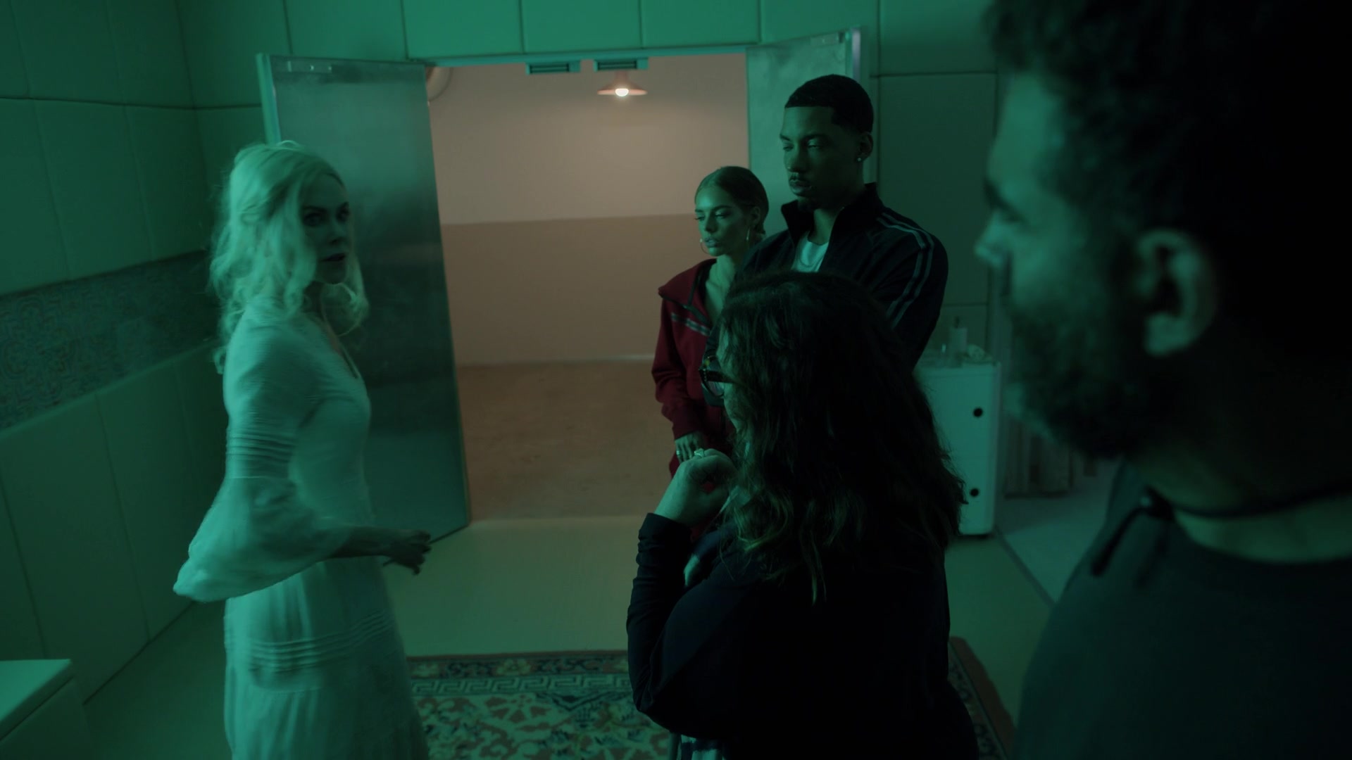 samaraweavingcom_nineperfectstrangers_078.jpg samaraweavingcom_nineperfectstrangers_078.jpg