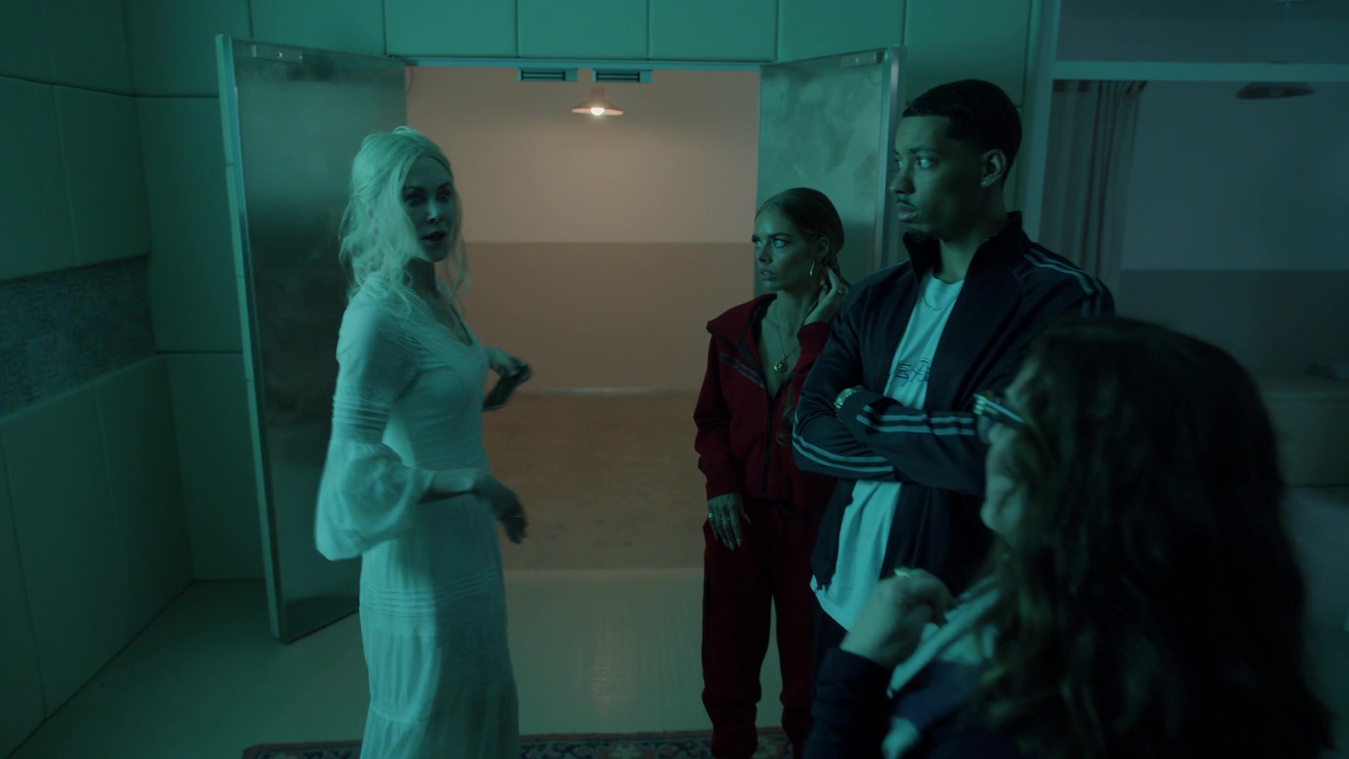 samaraweavingcom_nineperfectstrangers_080.jpg samaraweavingcom_nineperfectstrangers_080.jpg