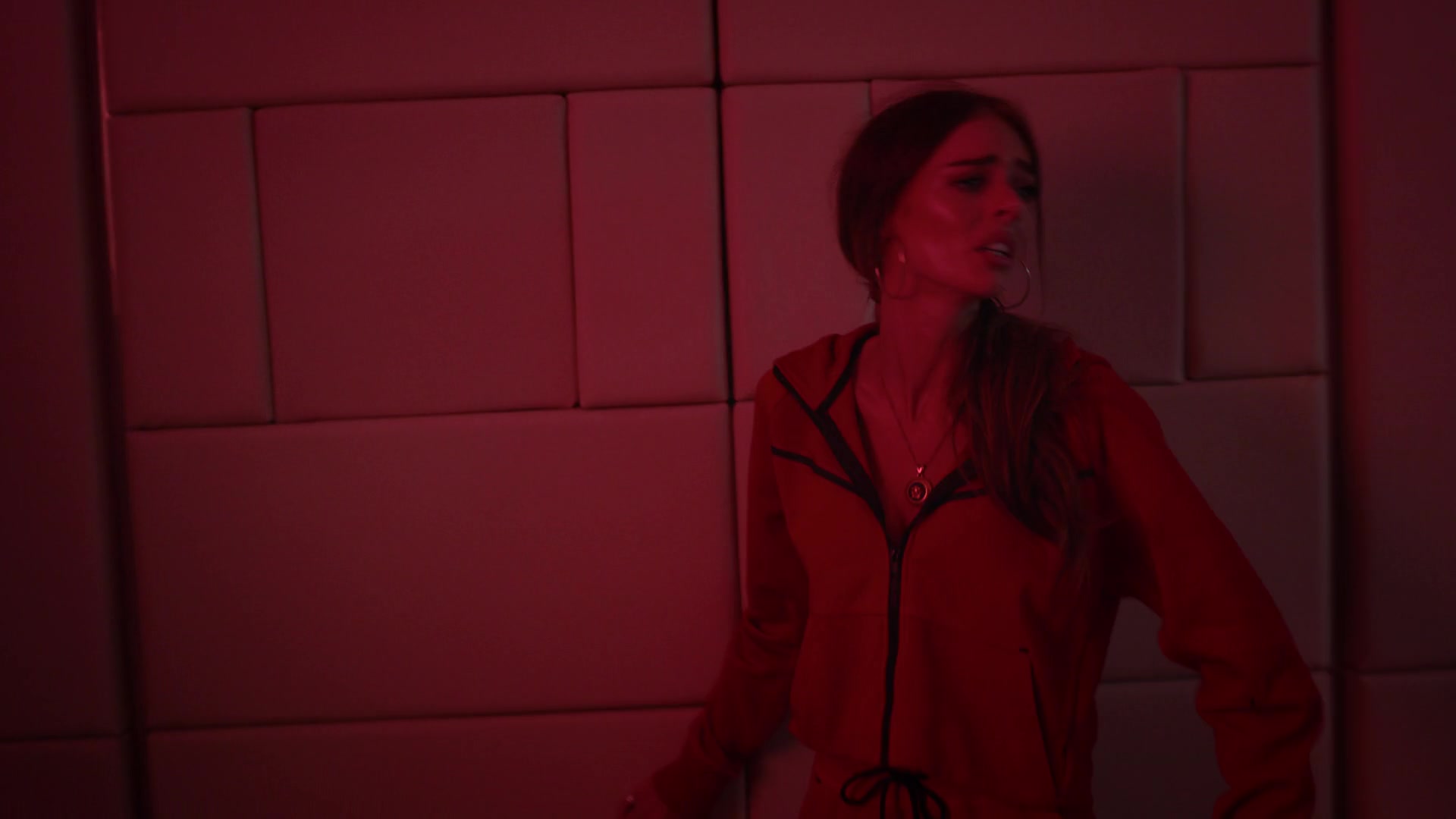 samaraweavingcom_nineperfectstrangers_100.jpg samaraweavingcom_nineperfectstrangers_100.jpg