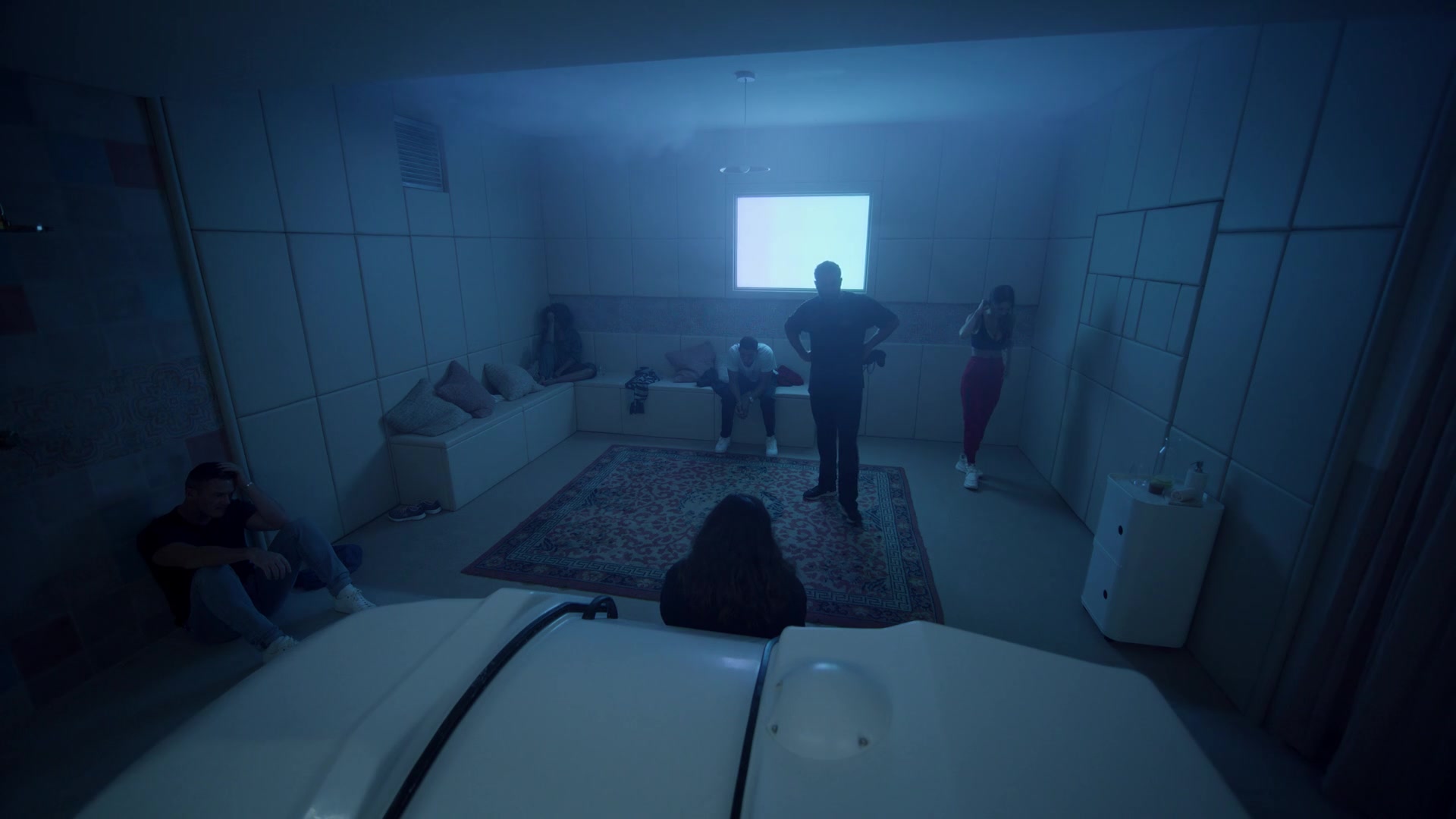 samaraweavingcom_nineperfectstrangers_113.jpg samaraweavingcom_nineperfectstrangers_113.jpg