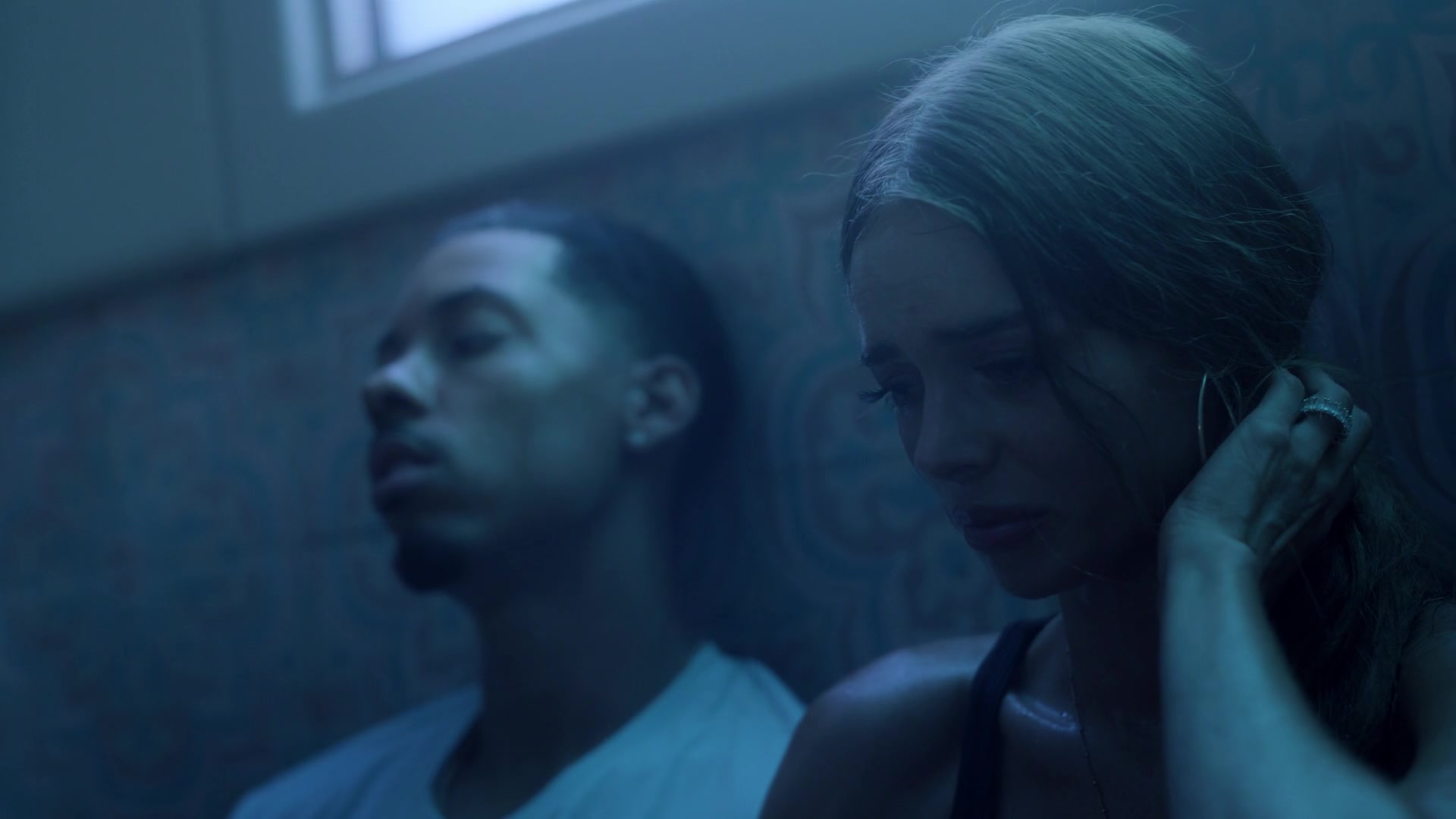 samaraweavingcom_nineperfectstrangers_133.jpg samaraweavingcom_nineperfectstrangers_133.jpg