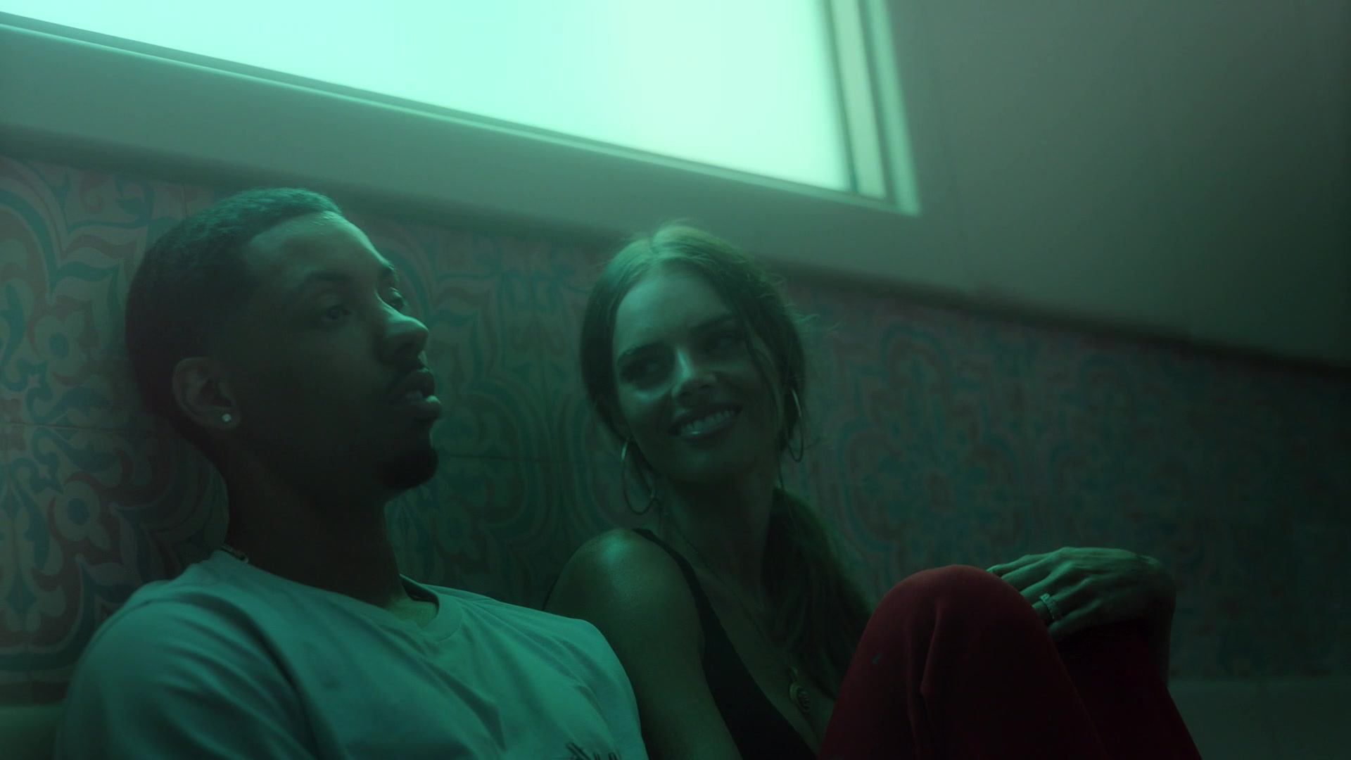 samaraweavingcom_nineperfectstrangers_166.jpg samaraweavingcom_nineperfectstrangers_166.jpg