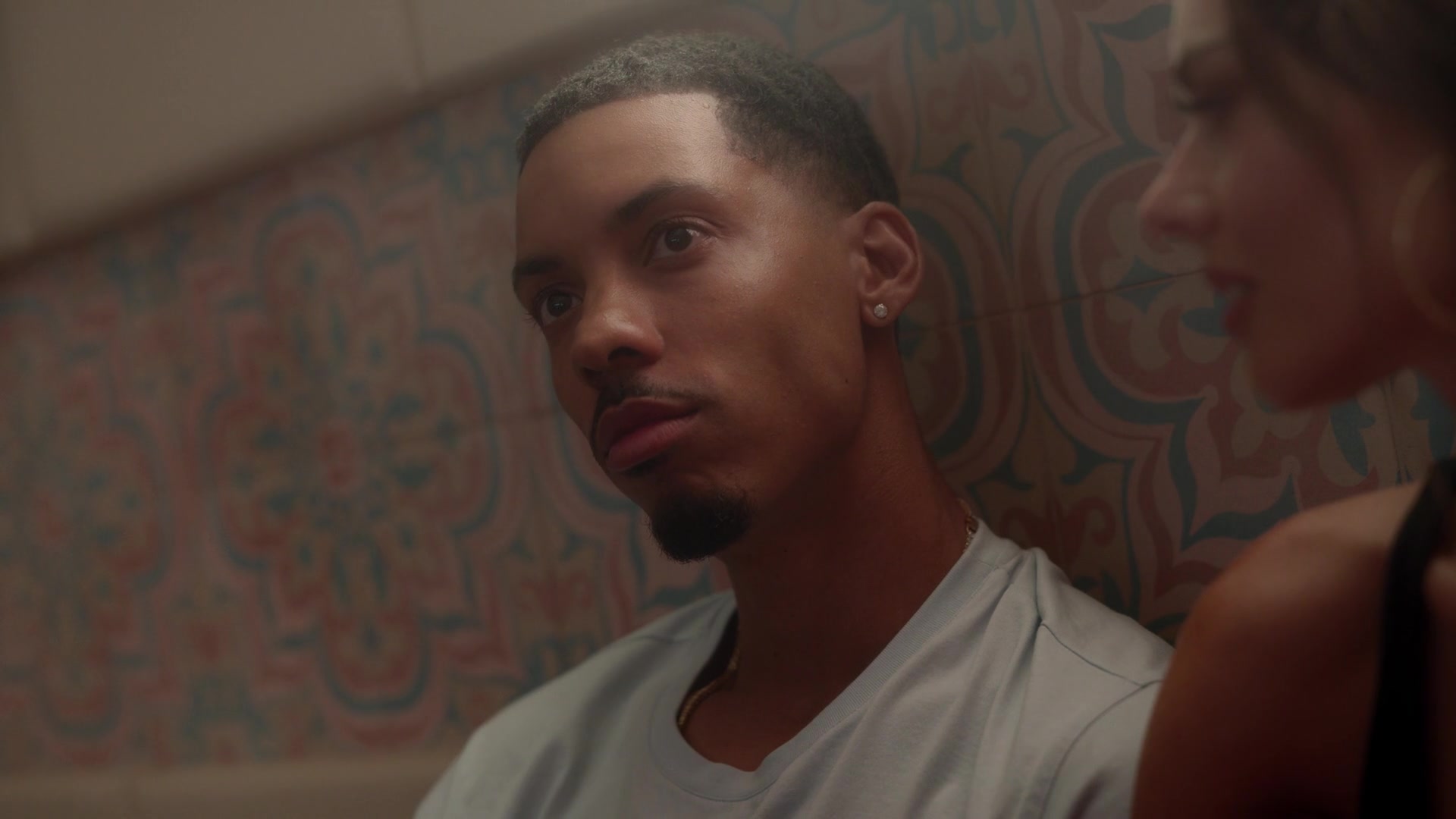 samaraweavingcom_nineperfectstrangers_169.jpg samaraweavingcom_nineperfectstrangers_169.jpg