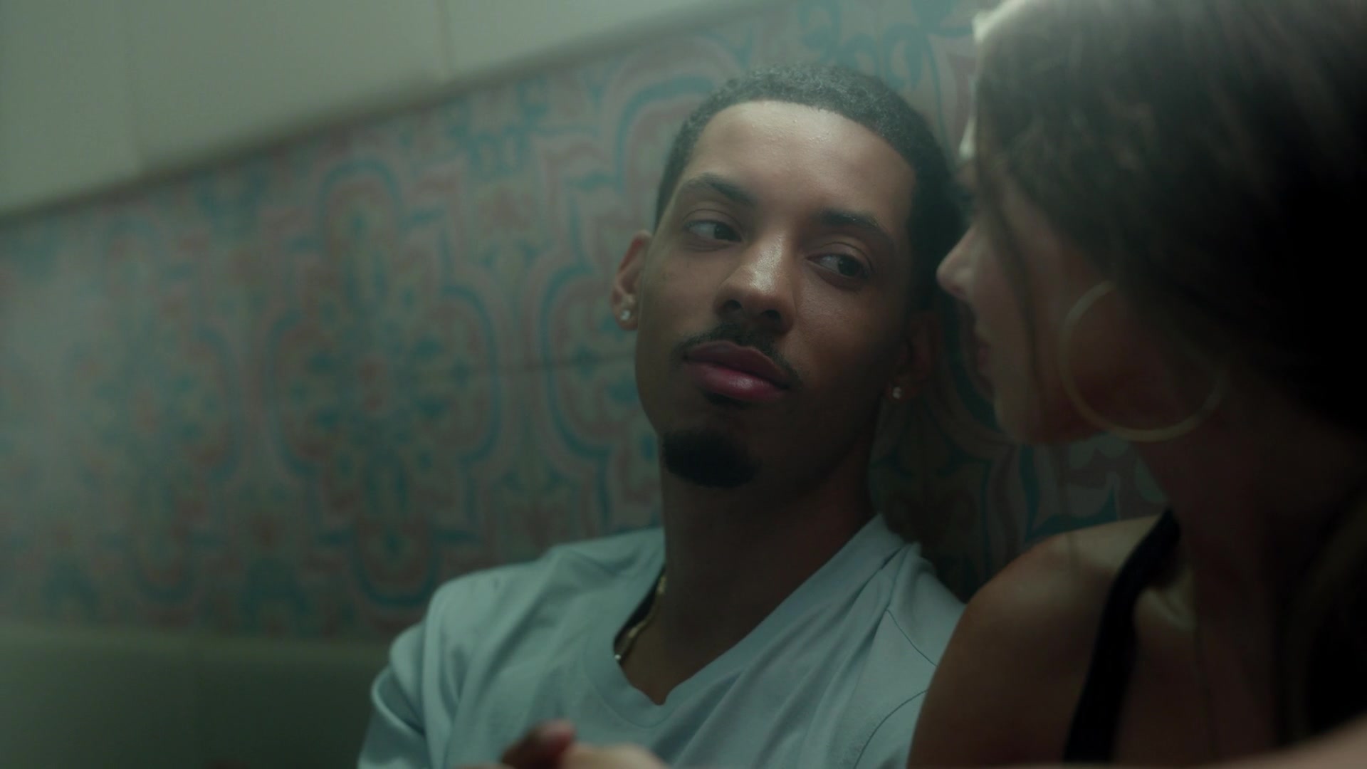 samaraweavingcom_nineperfectstrangers_193.jpg samaraweavingcom_nineperfectstrangers_193.jpg