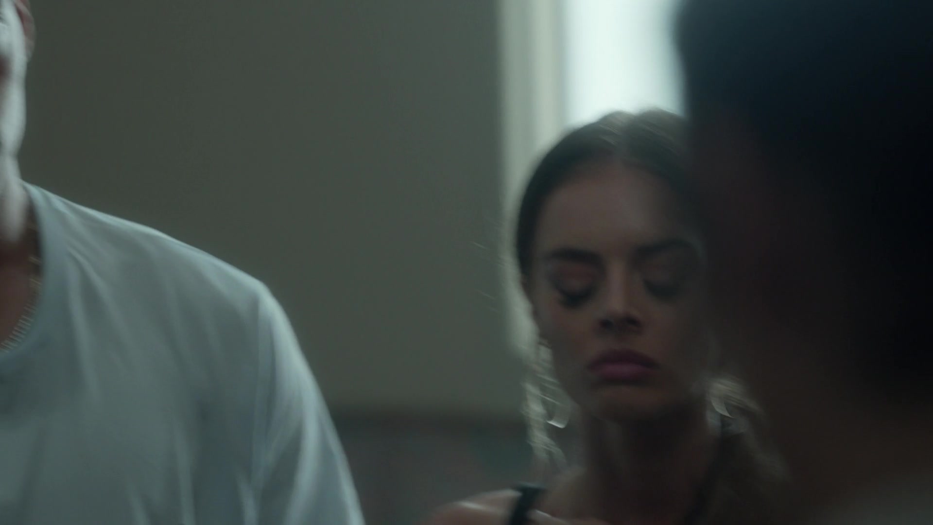 samaraweavingcom_nineperfectstrangers_200.jpg samaraweavingcom_nineperfectstrangers_200.jpg