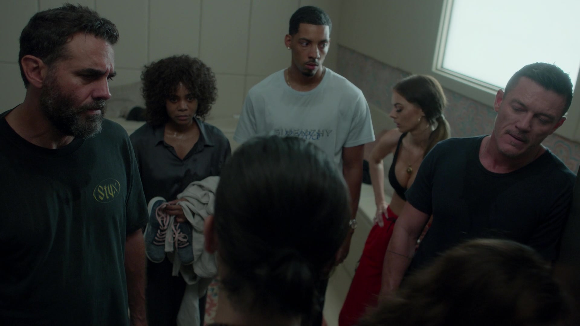 samaraweavingcom_nineperfectstrangers_209.jpg samaraweavingcom_nineperfectstrangers_209.jpg