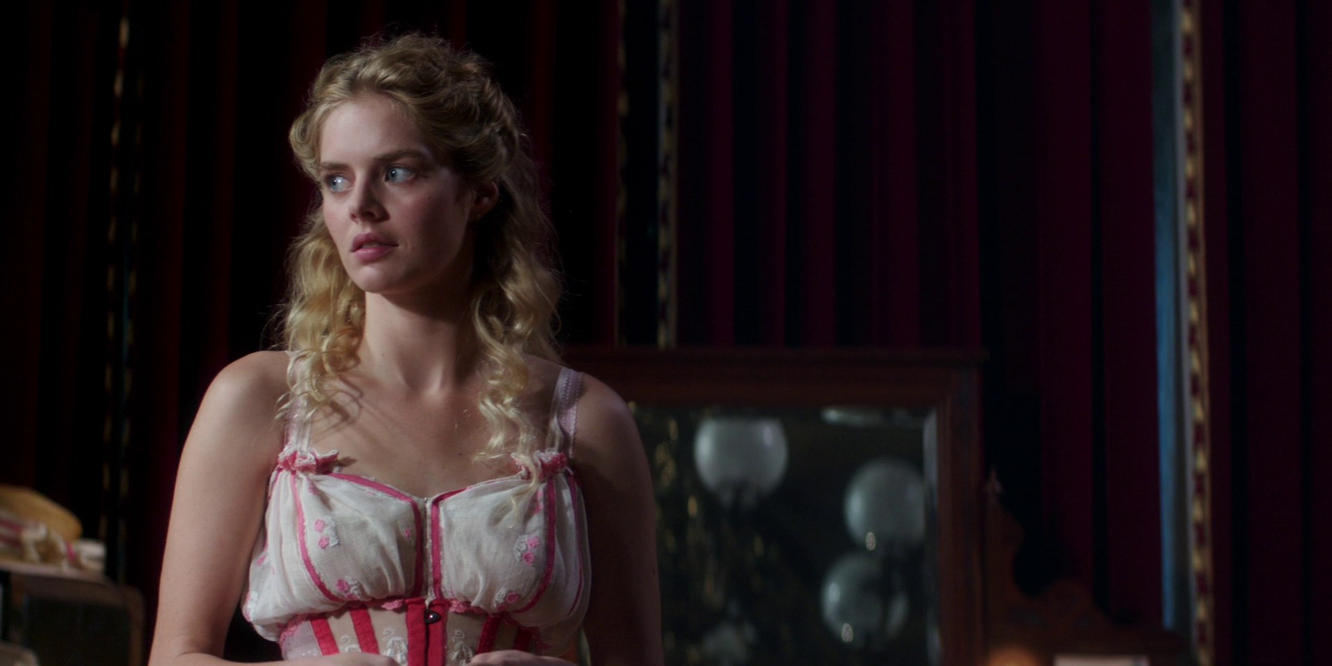 samaraweaving_picnicathangingrock_0031.jpg samaraweaving_picnicathangingrock_0031.jpg