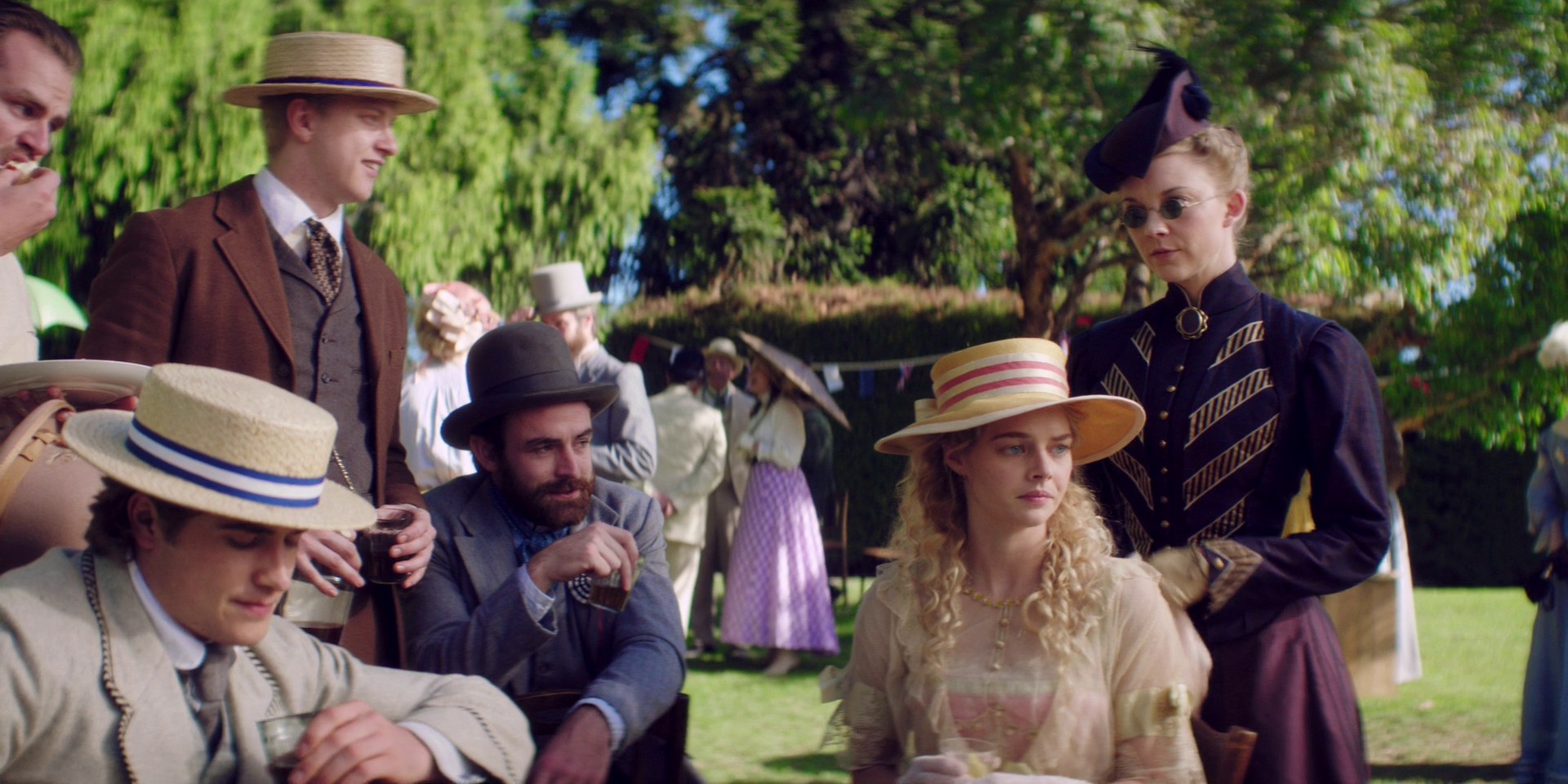 samaraweaving_picnicathangingrock_0110.jpg samaraweaving_picnicathangingrock_0110.jpg