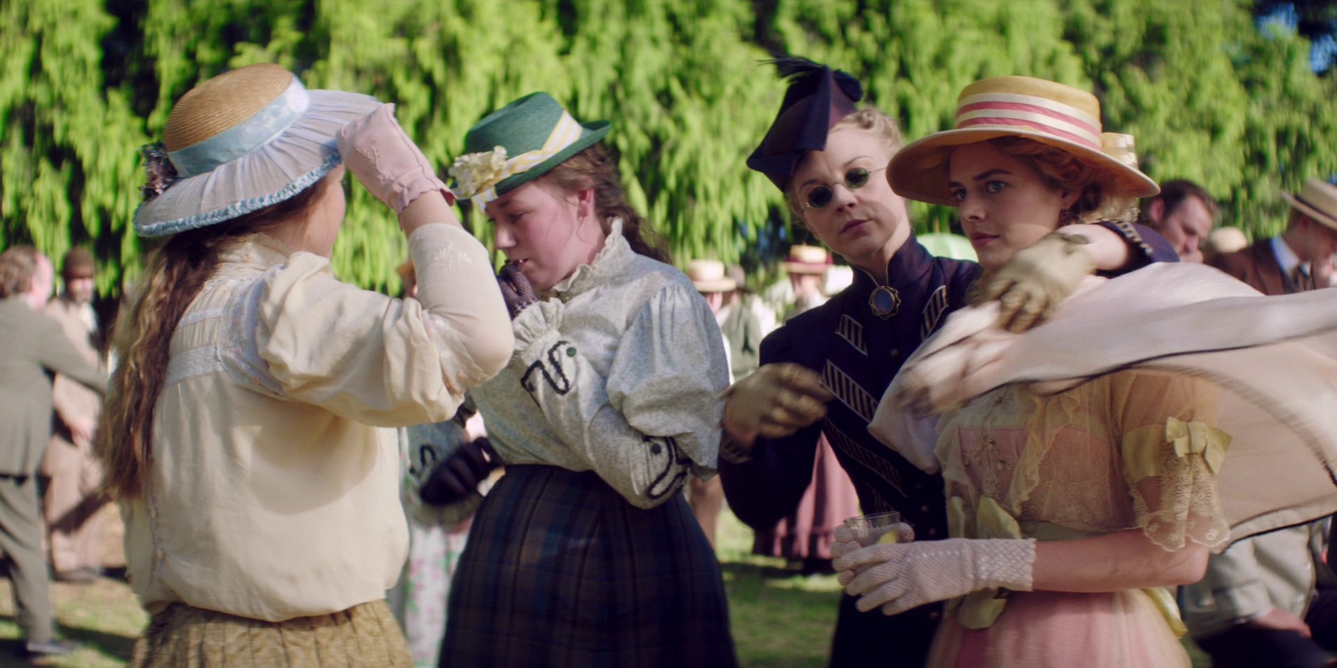 samaraweaving_picnicathangingrock_0131.jpg samaraweaving_picnicathangingrock_0131.jpg