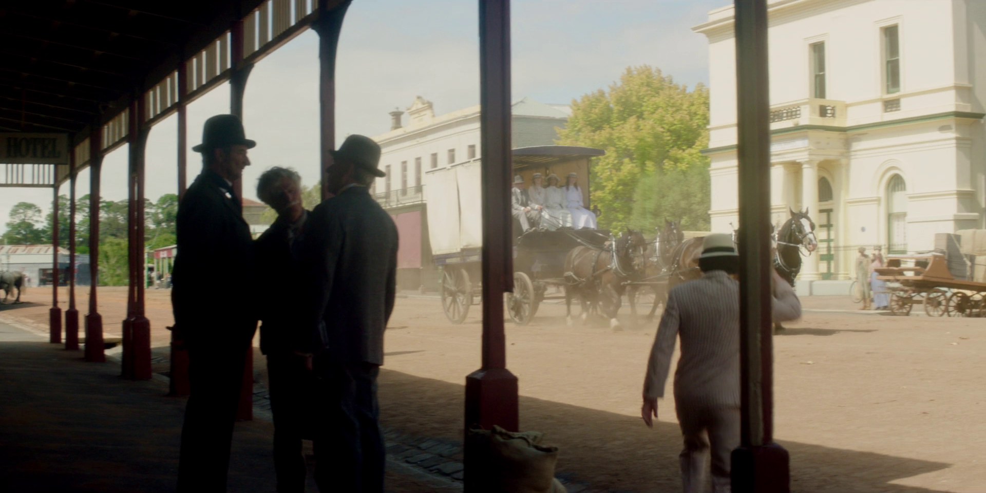 samaraweaving_picnicathangingrock_0322.jpg samaraweaving_picnicathangingrock_0322.jpg