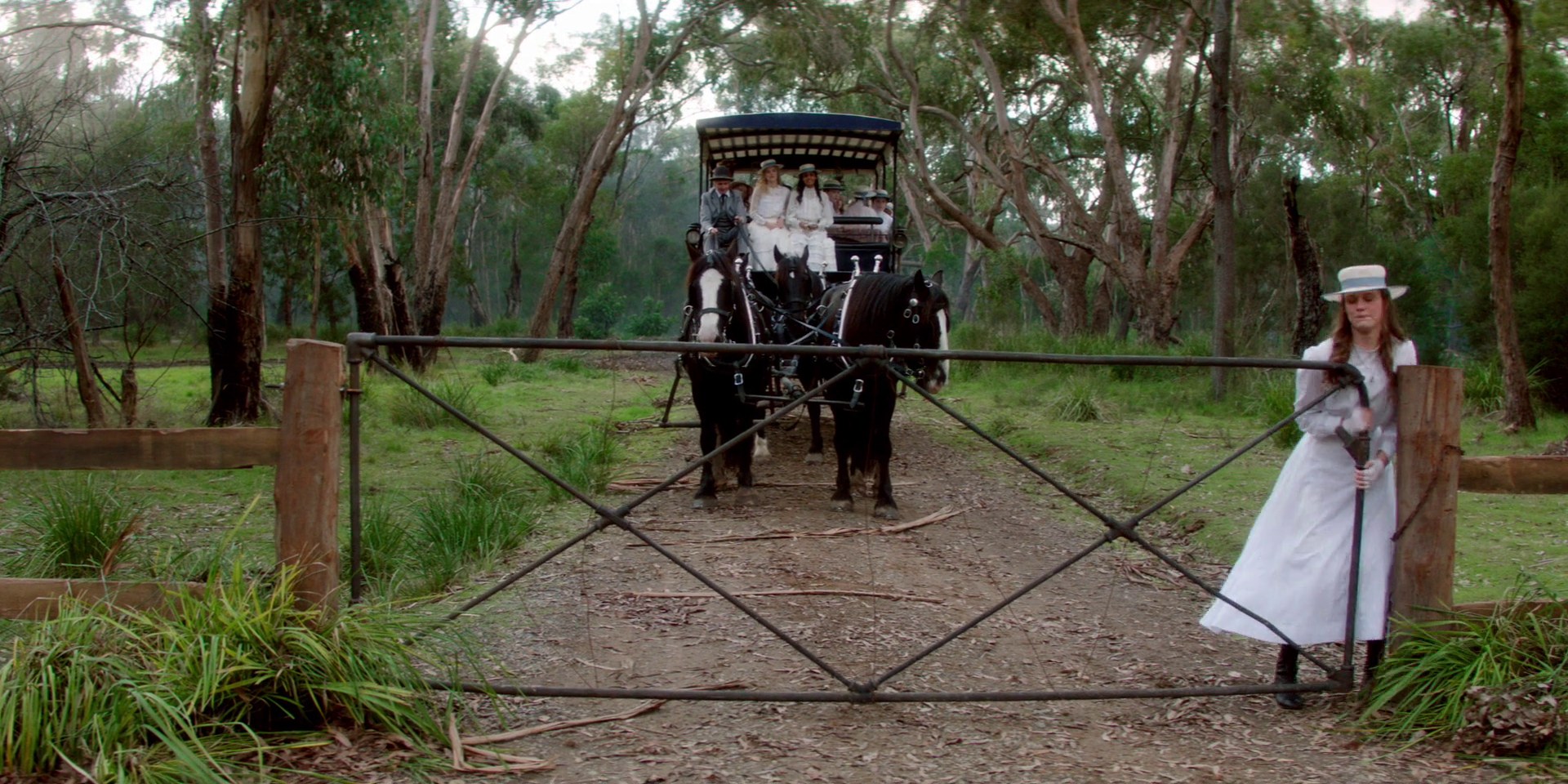 samaraweaving_picnicathangingrock_0334.jpg samaraweaving_picnicathangingrock_0334.jpg