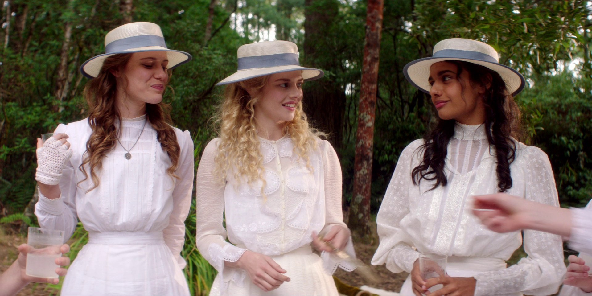 samaraweaving_picnicathangingrock_0347.jpg samaraweaving_picnicathangingrock_0347.jpg