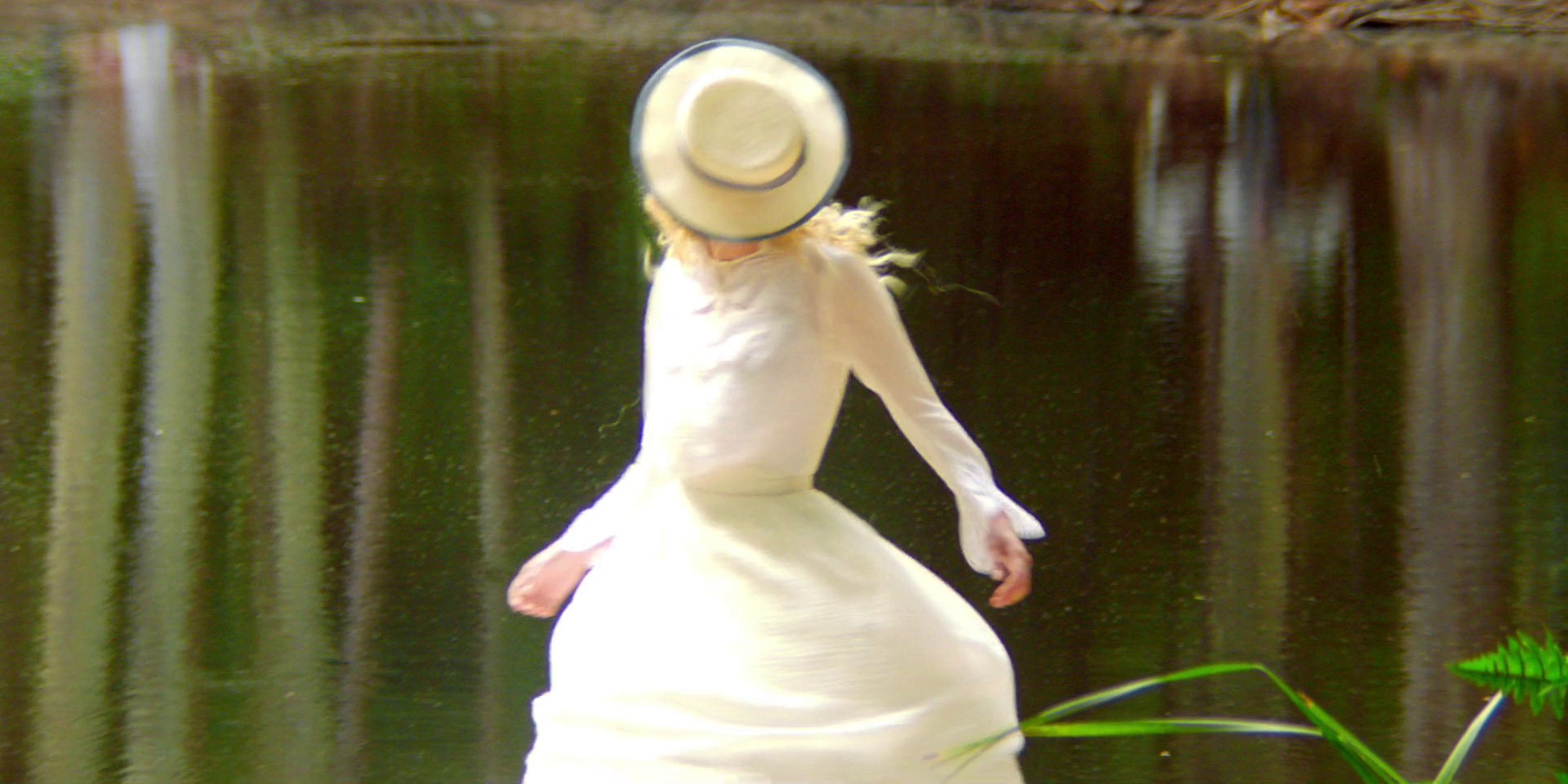 samaraweaving_picnicathangingrock_0011.jpg samaraweaving_picnicathangingrock_0011.jpg