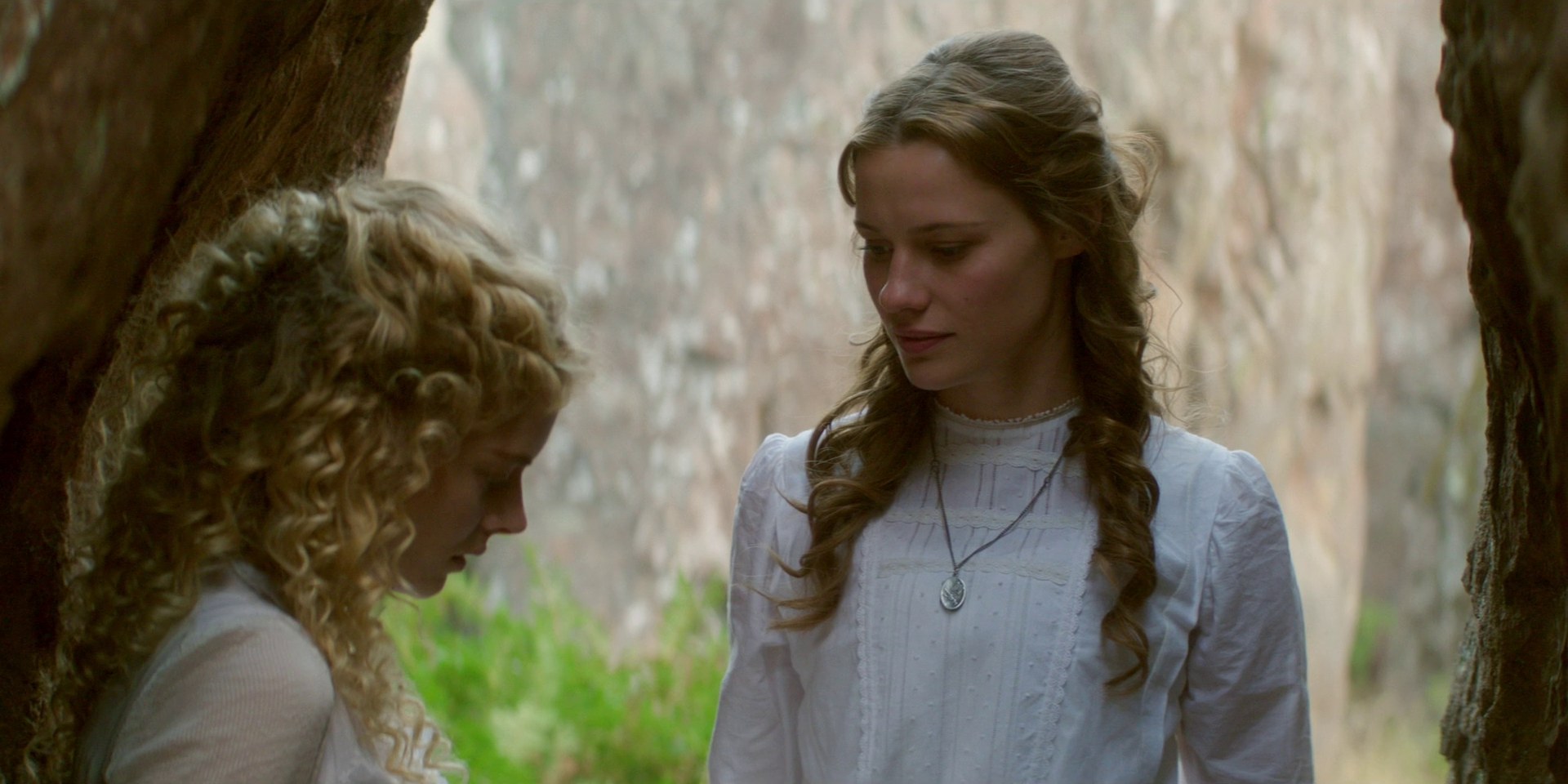 samaraweaving_picnicathangingrock_0562.jpg samaraweaving_picnicathangingrock_0562.jpg