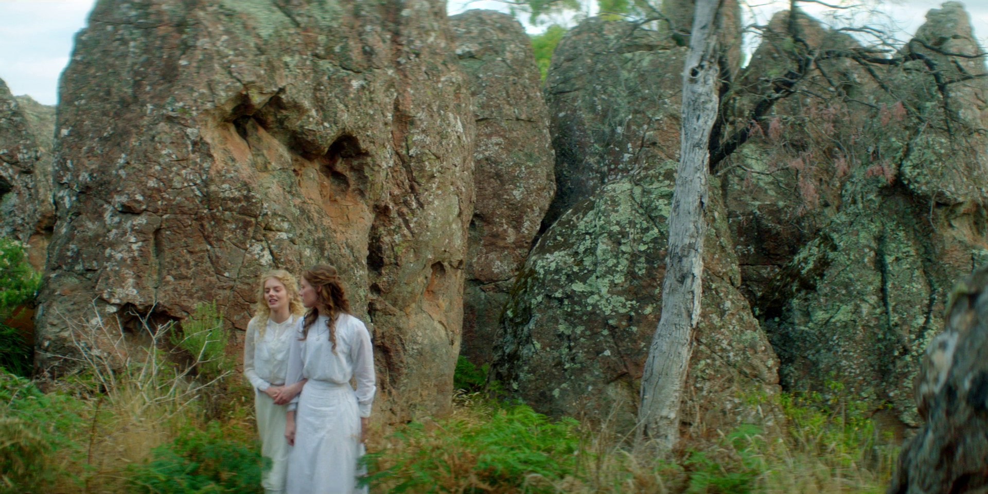 samaraweaving_picnicathangingrock_0587.jpg samaraweaving_picnicathangingrock_0587.jpg