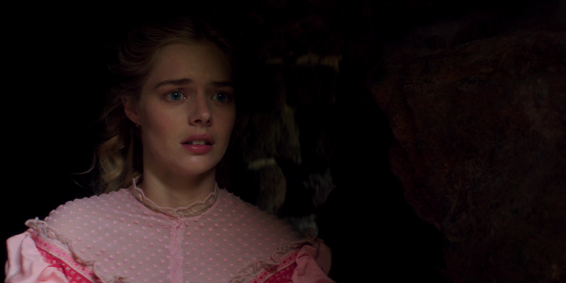 samaraweaving_picnicathangingrock_0704.jpg samaraweaving_picnicathangingrock_0704.jpg