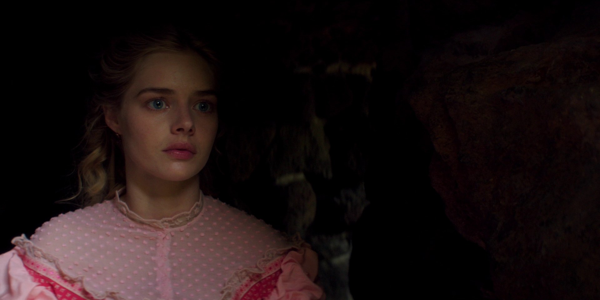 samaraweaving_picnicathangingrock_0710.jpg samaraweaving_picnicathangingrock_0710.jpg