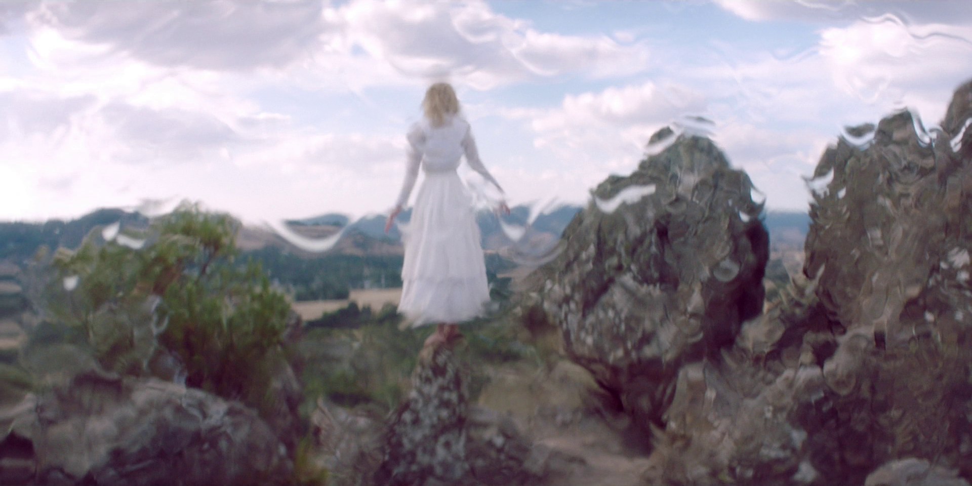 samaraweaving_picnicathangingrock_0814.jpg samaraweaving_picnicathangingrock_0814.jpg