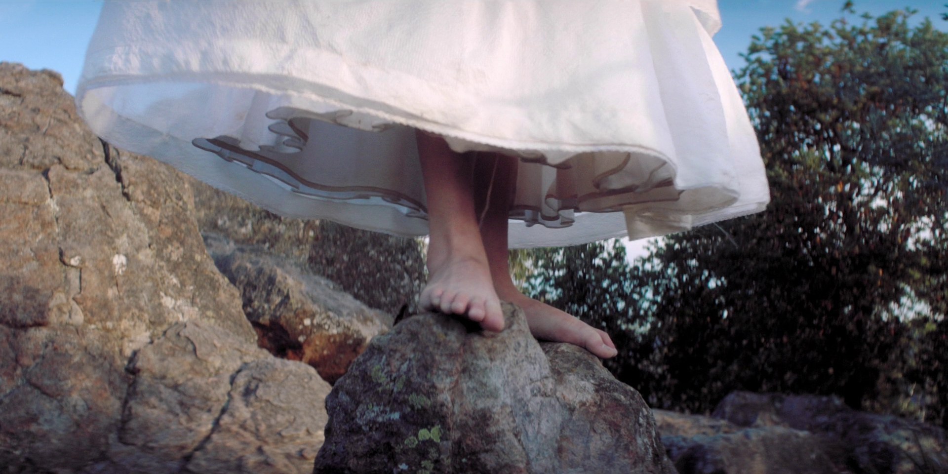 samaraweaving_picnicathangingrock_0820.jpg samaraweaving_picnicathangingrock_0820.jpg