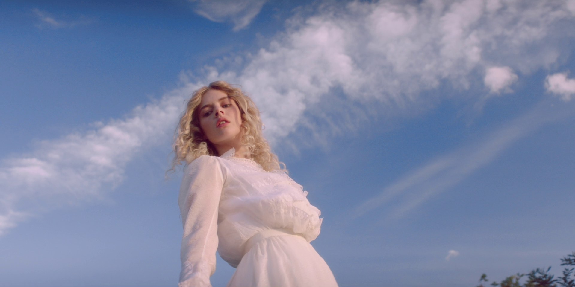 samaraweaving_picnicathangingrock_0822.jpg samaraweaving_picnicathangingrock_0822.jpg