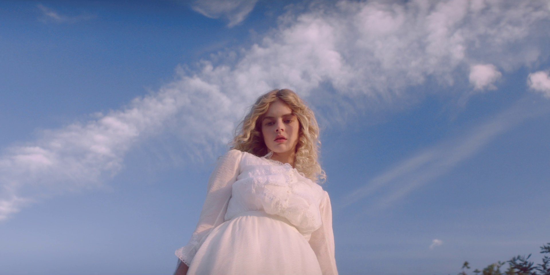 samaraweaving_picnicathangingrock_0830.jpg samaraweaving_picnicathangingrock_0830.jpg