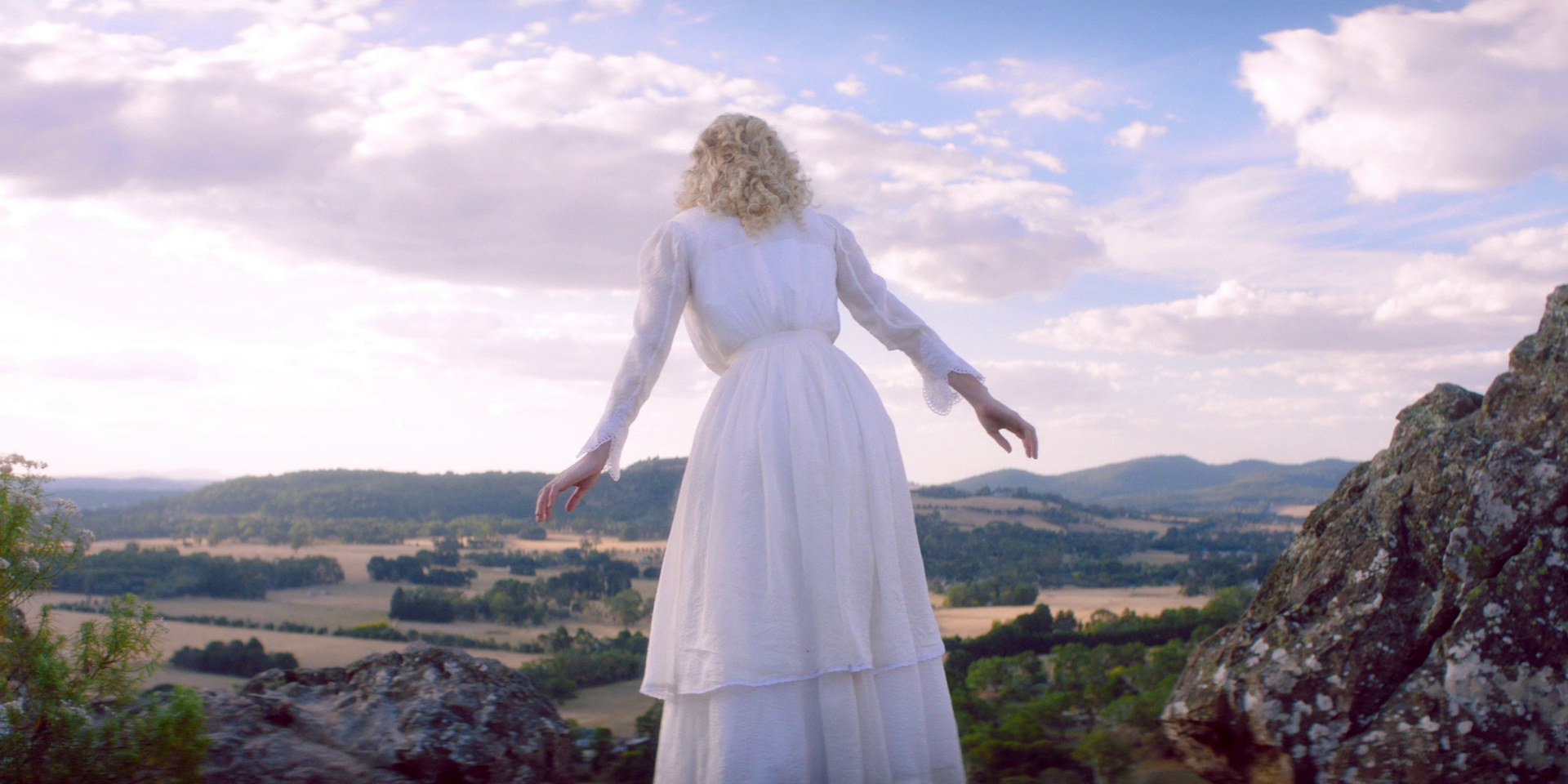 samaraweaving_picnicathangingrock_0832.jpg samaraweaving_picnicathangingrock_0832.jpg