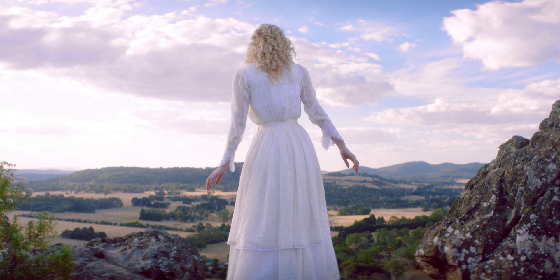 samaraweaving_picnicathangingrock_0834.jpg samaraweaving_picnicathangingrock_0834.jpg