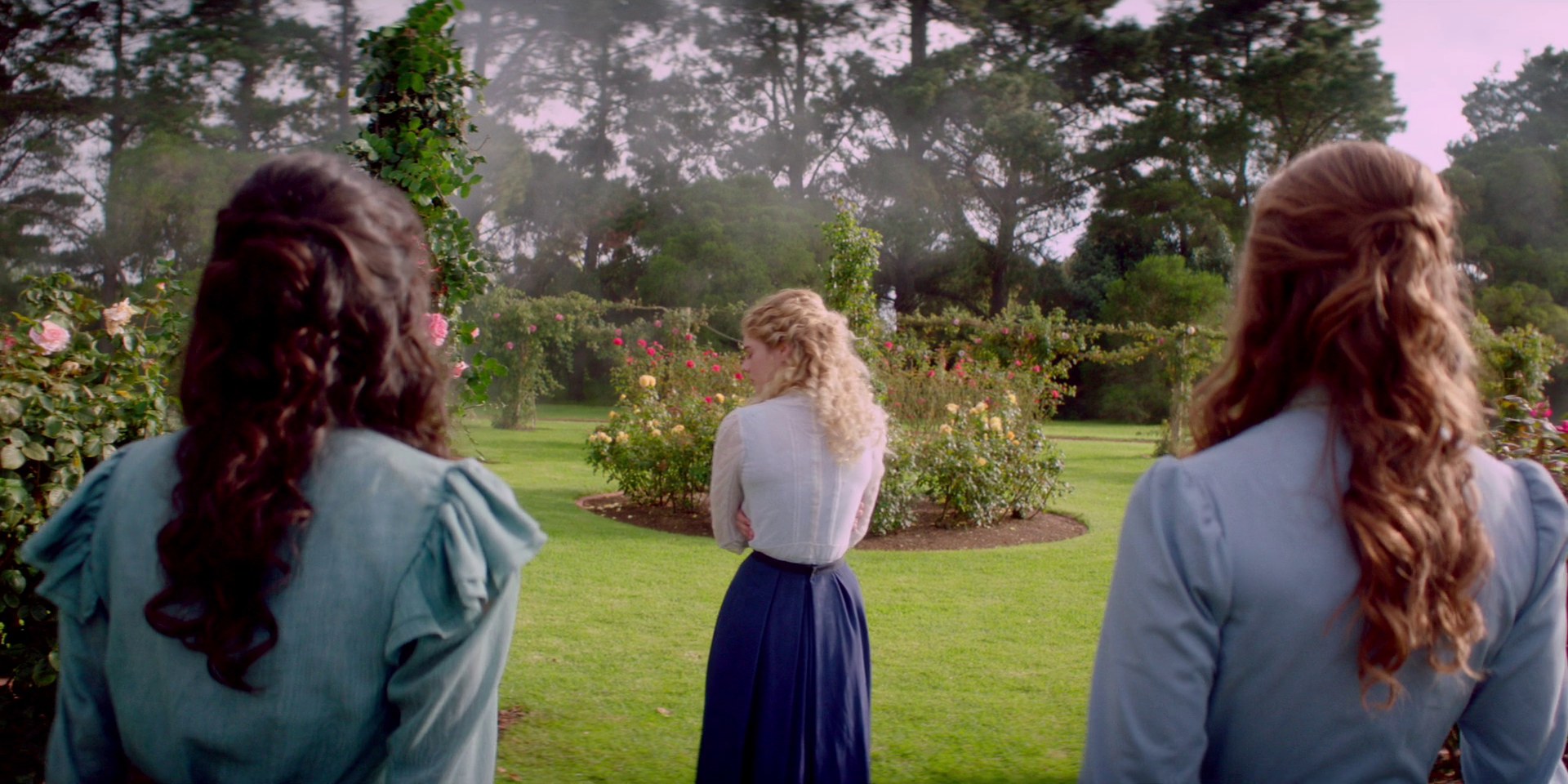 samaraweaving_picnicathangingrock_0101.jpg samaraweaving_picnicathangingrock_0101.jpg