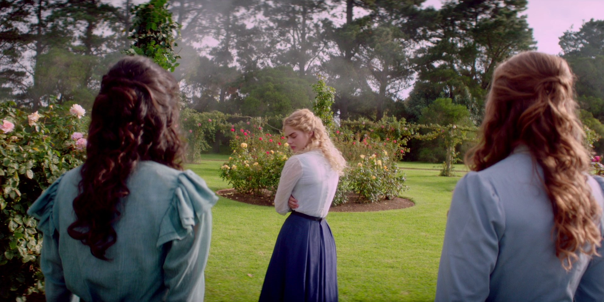 samaraweaving_picnicathangingrock_0102.jpg samaraweaving_picnicathangingrock_0102.jpg