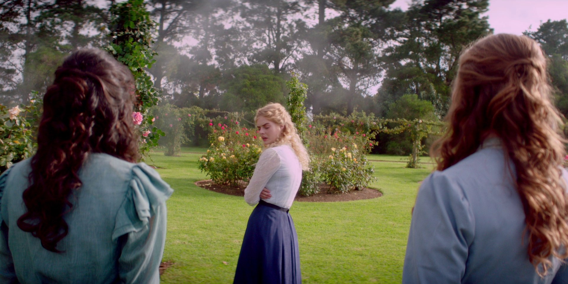 samaraweaving_picnicathangingrock_0104.jpg samaraweaving_picnicathangingrock_0104.jpg