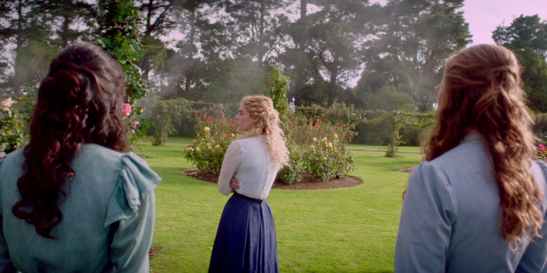 samaraweaving_picnicathangingrock_0110.jpg samaraweaving_picnicathangingrock_0110.jpg