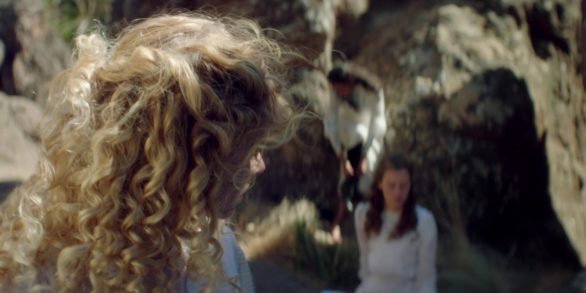 samaraweaving_picnicathangingrock_0202.jpg samaraweaving_picnicathangingrock_0202.jpg