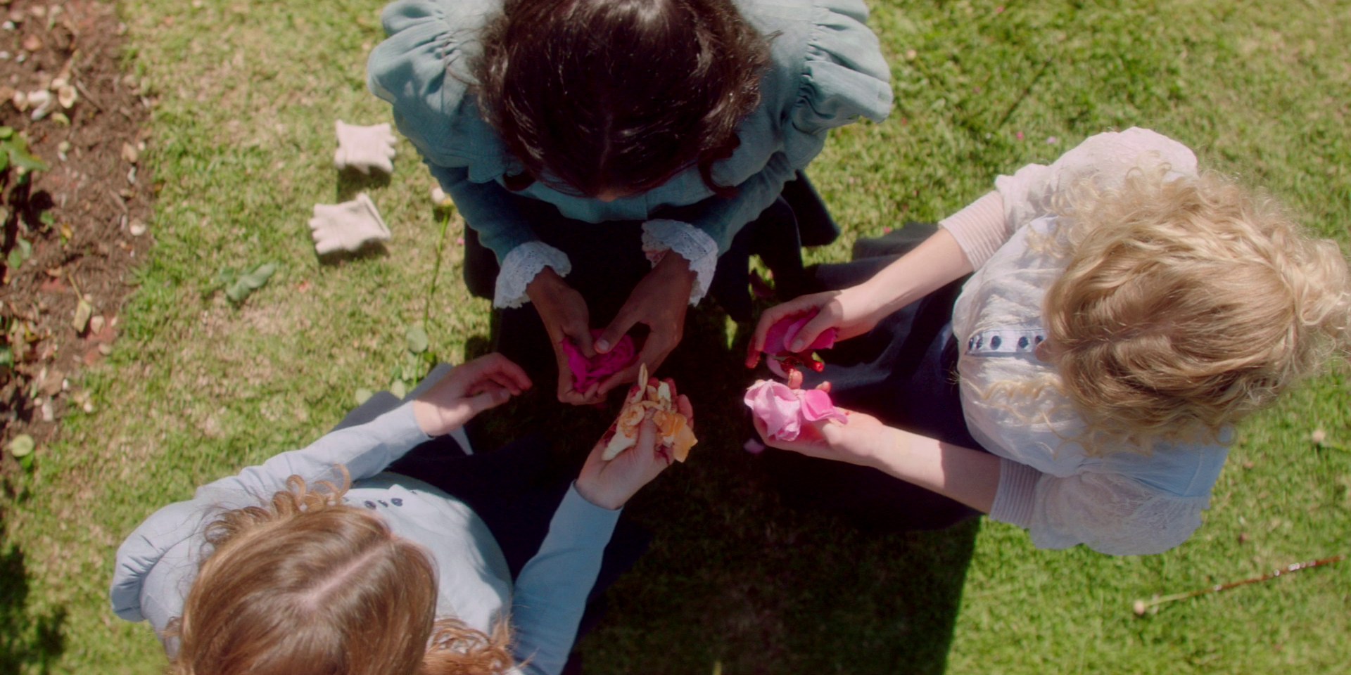 samaraweaving_picnicathangingrock_0228.jpg samaraweaving_picnicathangingrock_0228.jpg